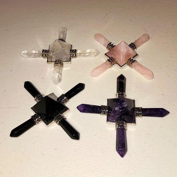 4 Rockcloud Pyramid Energy Generators - Picture 2 of 8